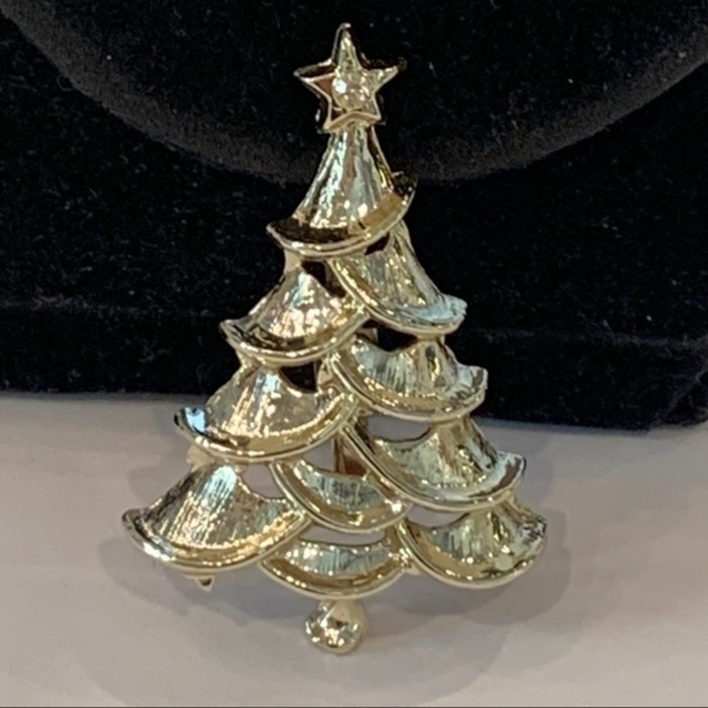Silver tone Christmas tree brooch